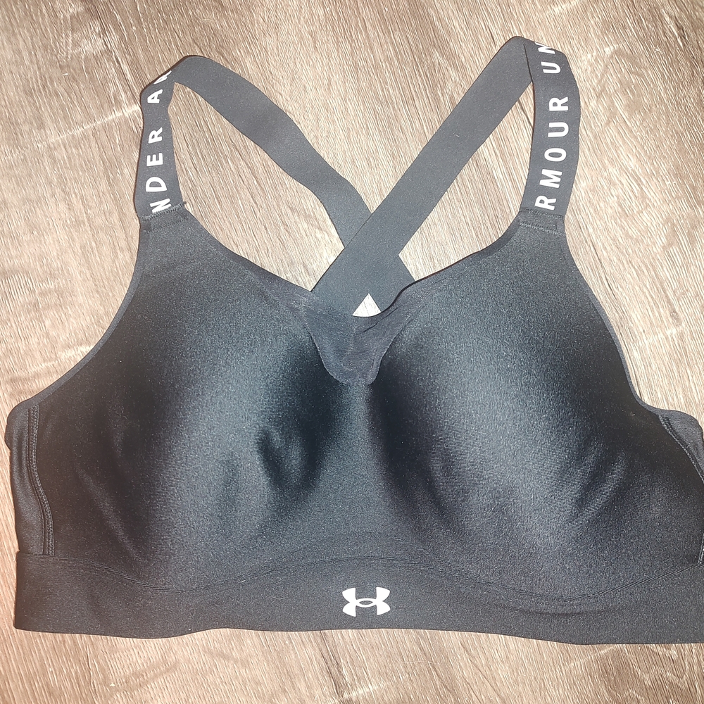 Under Armour Women's Black Sports Bra with Logo Straps